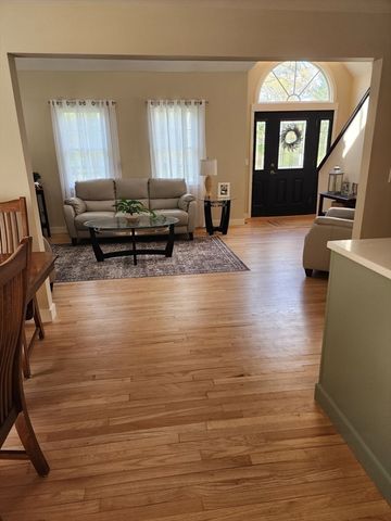 66 Bog River Bnd, Mashpee, MA 02649