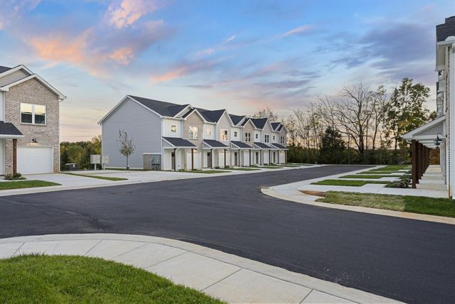 2624 S Main St Apt 11, Springfield, TN 37172