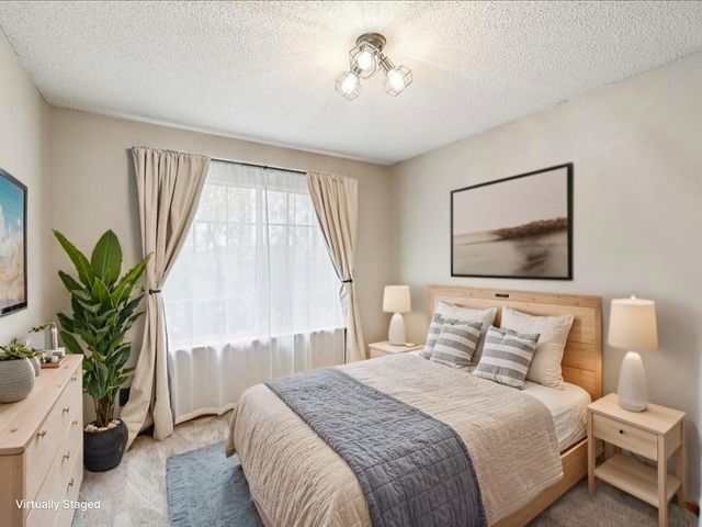 1400 S 52nd Street 13, West Des Moines, IA 50265