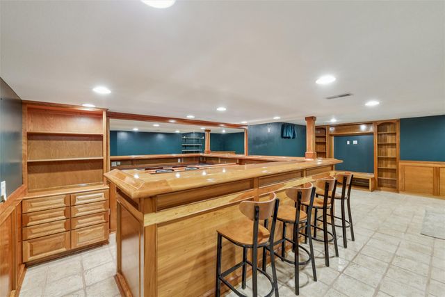 1400 S 52nd Street 13, West Des Moines, IA 50265