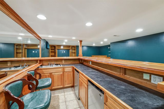 1400 S 52nd Street 13, West Des Moines, IA 50265