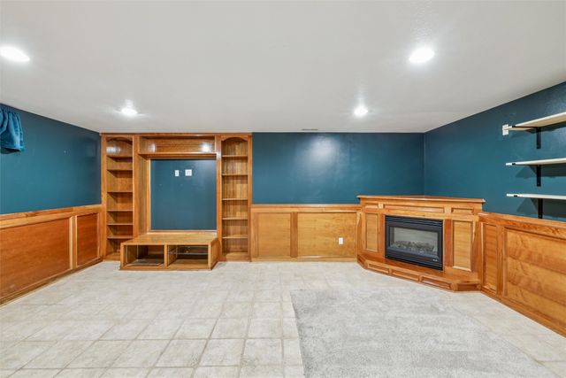 1400 S 52nd Street 13, West Des Moines, IA 50265