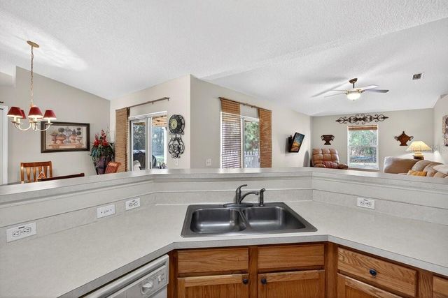 51 LONGFELLOW DRIVE, Palm Coast, FL 32137