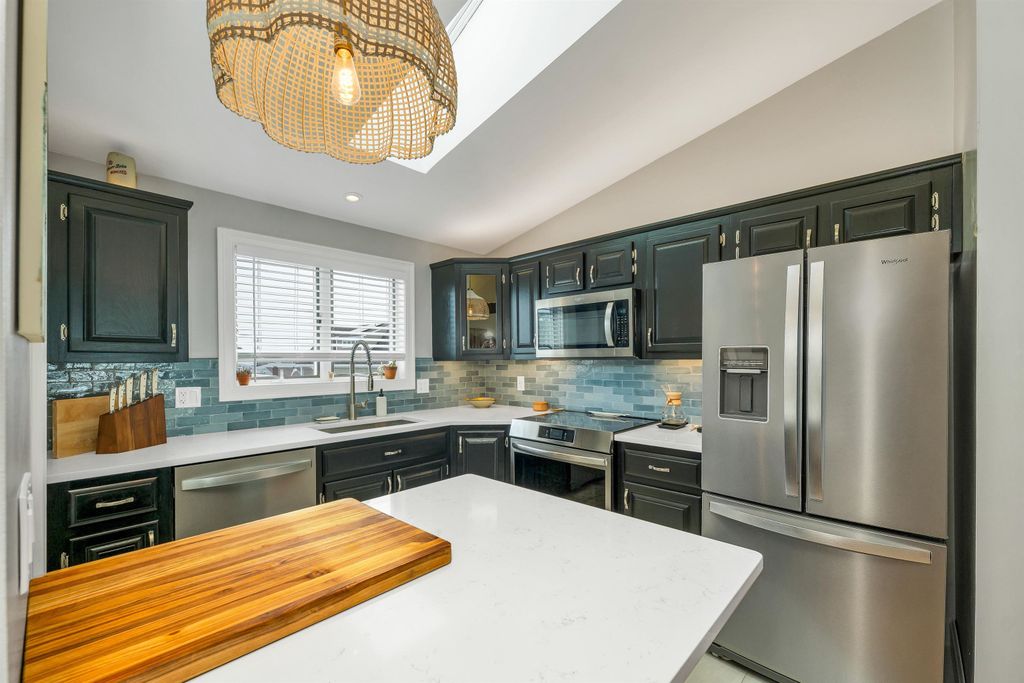 Image 16 of property listing at 20 Harris Ave Unit 10, Hampton, NH 03842