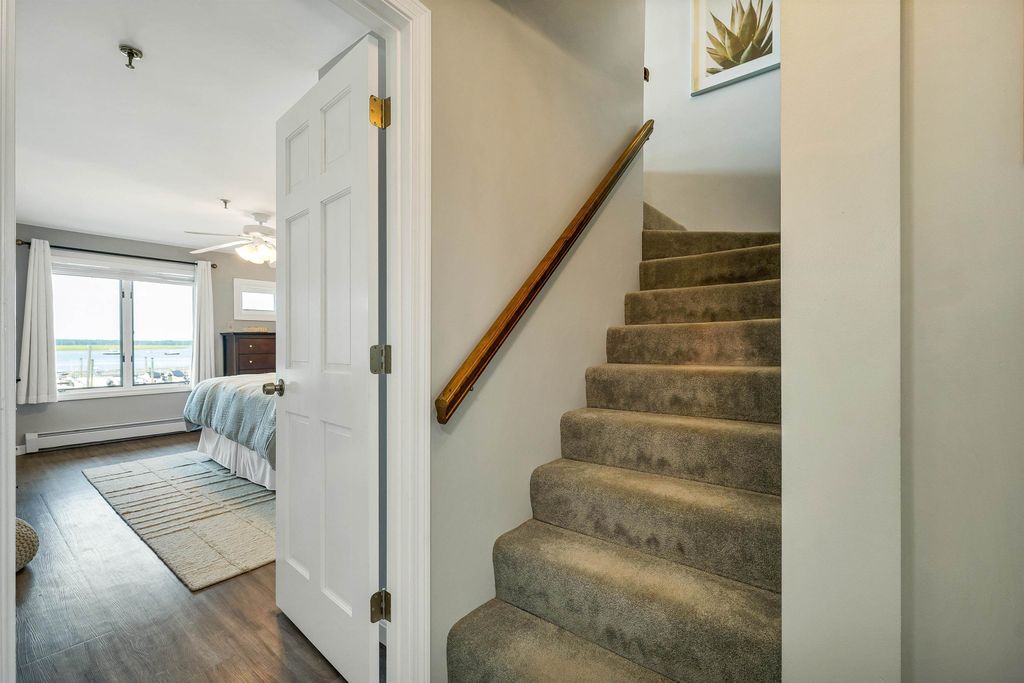 Image 28 of property listing at 20 Harris Ave Unit 10, Hampton, NH 03842