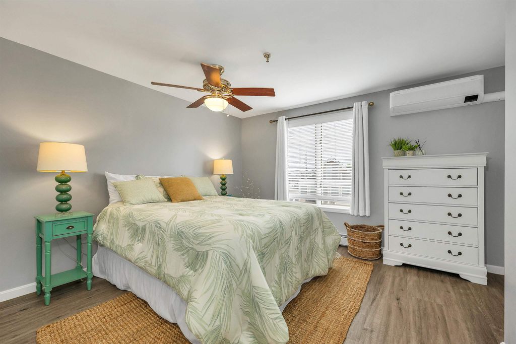 Image 32 of property listing at 20 Harris Ave Unit 10, Hampton, NH 03842