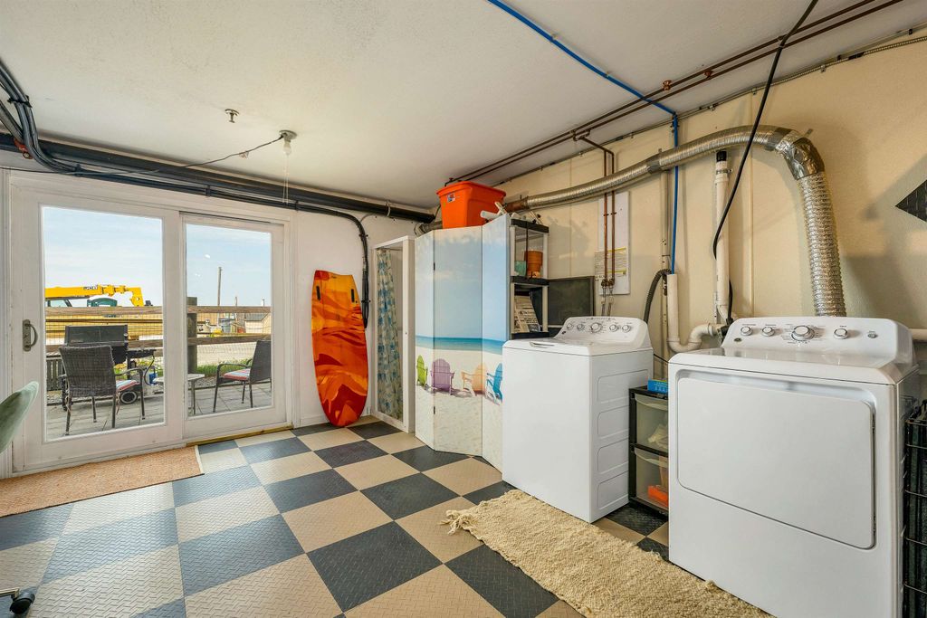 Image 37 of property listing at 20 Harris Ave Unit 10, Hampton, NH 03842