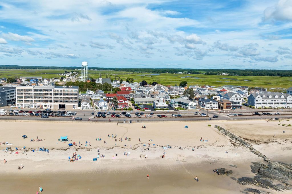 Image 41 of property listing at 20 Harris Ave Unit 10, Hampton, NH 03842