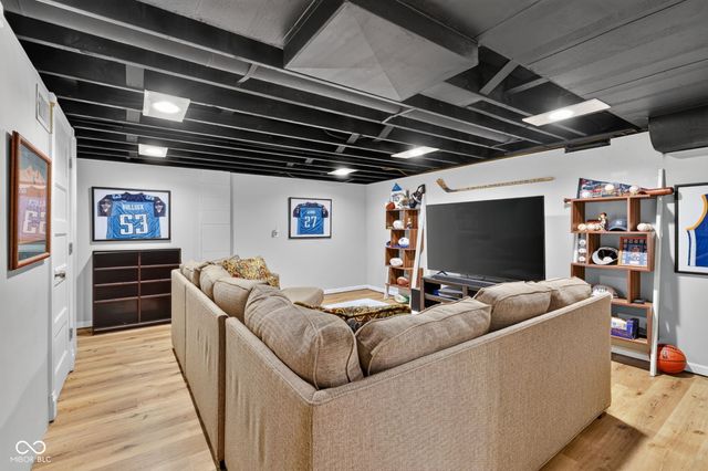7420 Jewel Lane, Indianapolis, IN 46250