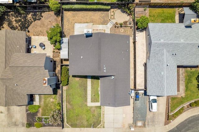 1733 Pine Ct, Oakley, CA 94561