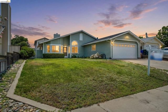 1733 Pine Ct, Oakley, CA 94561
