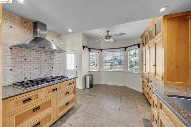 1733 Pine Ct, Oakley, CA 94561