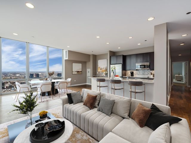 737 W Washington Boulevard 3608, Chicago, IL 60661