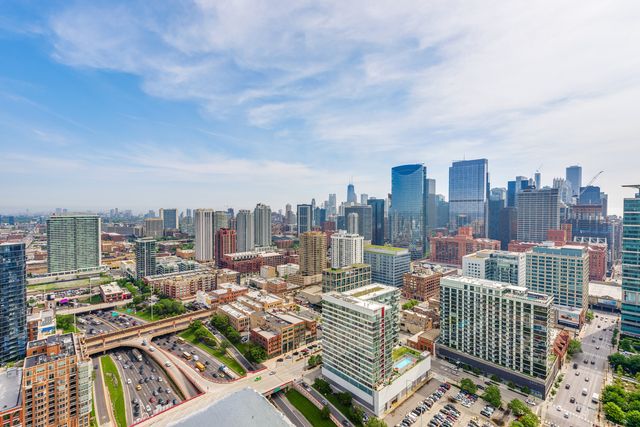 737 W Washington Boulevard 3608, Chicago, IL 60661