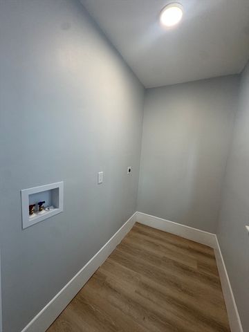 16 Ashton Street 1, Worcester, MA 01605