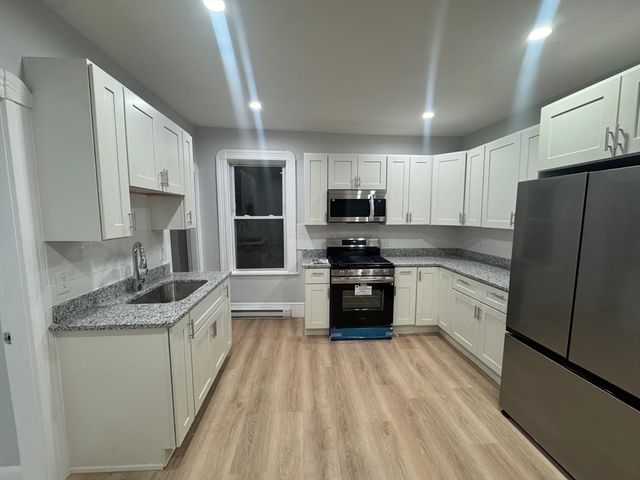 16 Ashton Street 1, Worcester, MA 01605