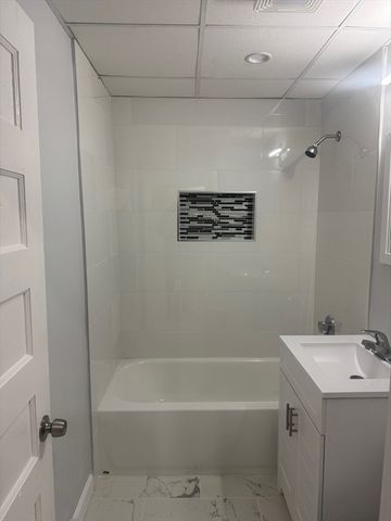 16 Ashton Street 1, Worcester, MA 01605