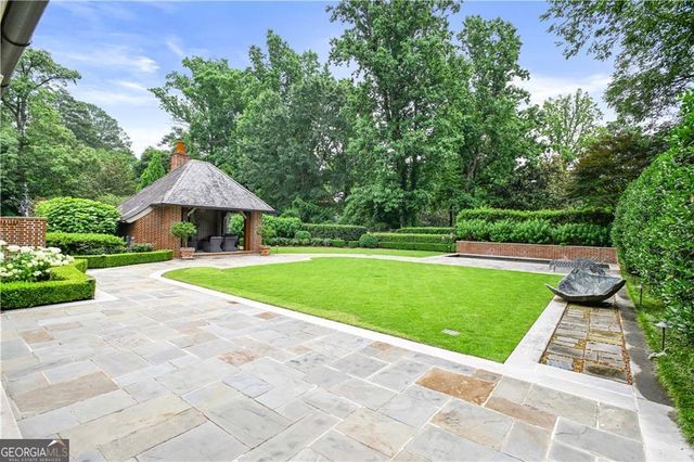 369 Pine Tree Drive NE, Atlanta, GA 30305