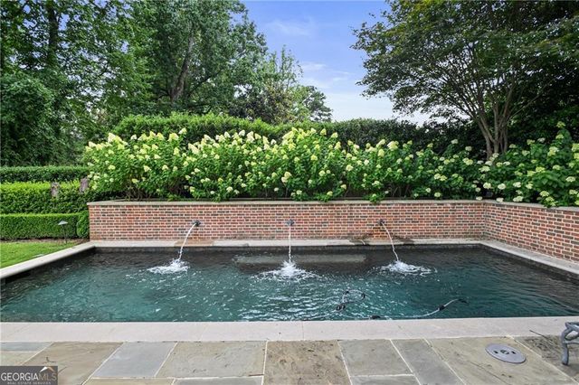 369 Pine Tree Drive NE, Atlanta, GA 30305