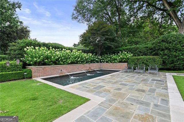 369 Pine Tree Drive NE, Atlanta, GA 30305