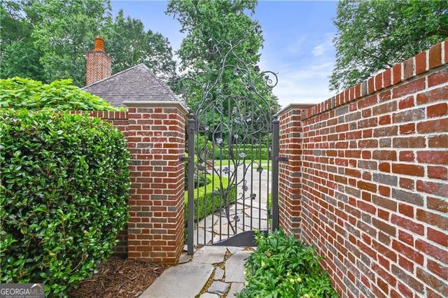 369 Pine Tree Drive NE, Atlanta, GA 30305