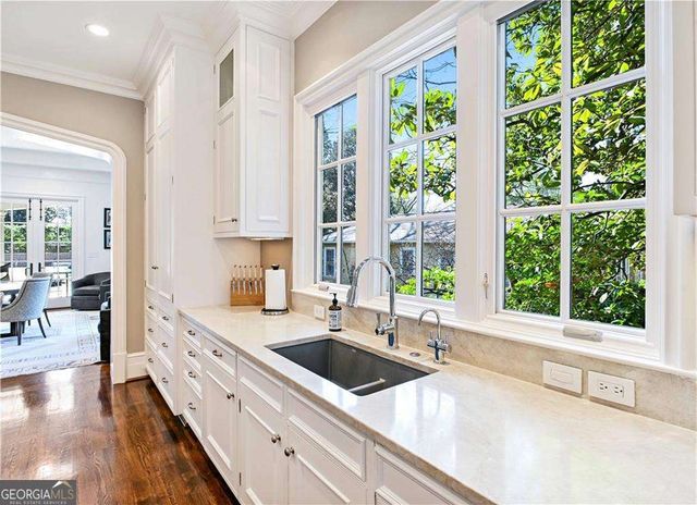 369 Pine Tree Drive NE, Atlanta, GA 30305