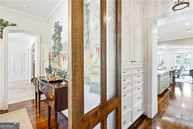 369 Pine Tree Drive NE, Atlanta, GA 30305