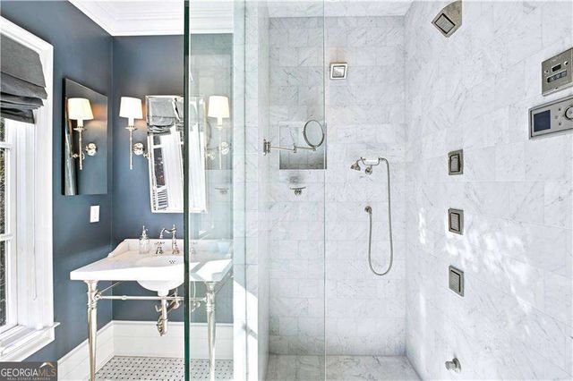 369 Pine Tree Drive NE, Atlanta, GA 30305