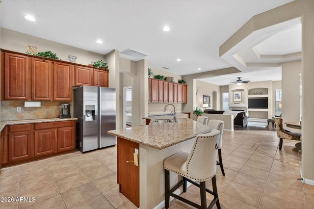 373 W MACAW Drive, Chandler, AZ 85286