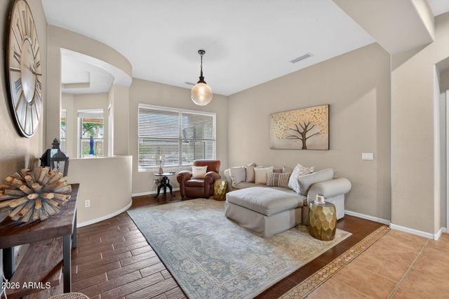 373 W MACAW Drive, Chandler, AZ 85286