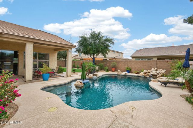 373 W MACAW Drive, Chandler, AZ 85286