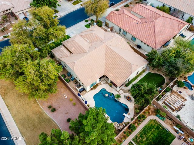 373 W MACAW Drive, Chandler, AZ 85286