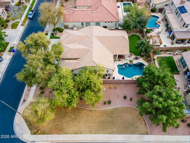 373 W MACAW Drive, Chandler, AZ 85286