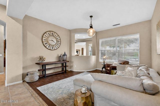 373 W MACAW Drive, Chandler, AZ 85286