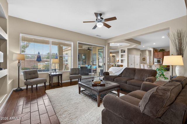 373 W MACAW Drive, Chandler, AZ 85286