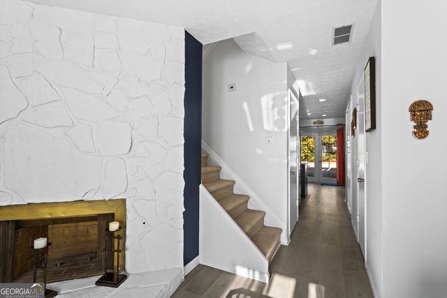 6715 Colchester Place, Norcross, GA 30093