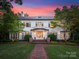 1137 Queens Road W, Charlotte, NC 28207