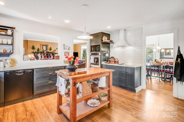 616 Erkwood Drive, Henderson, NC 28739