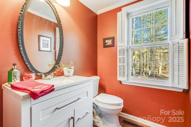 616 Erkwood Drive, Henderson, NC 28739