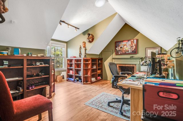 616 Erkwood Drive, Henderson, NC 28739