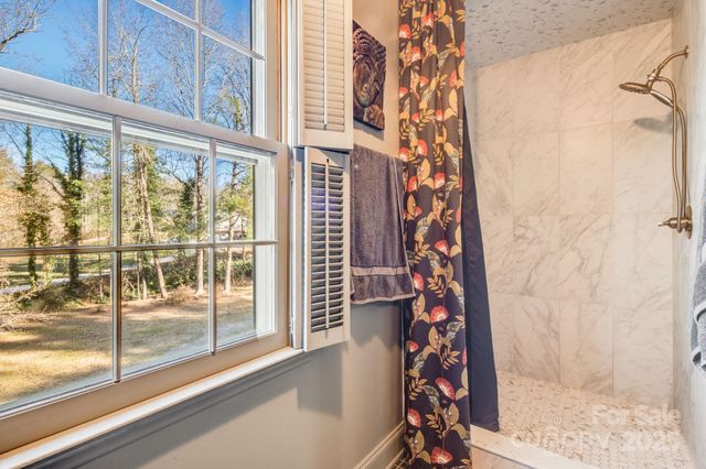 616 Erkwood Drive, Henderson, NC 28739