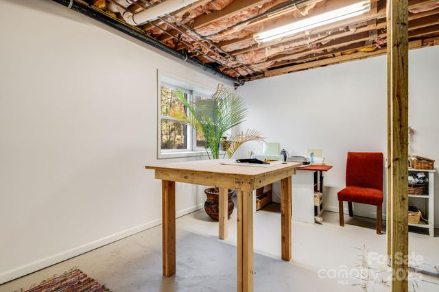 616 Erkwood Drive, Henderson, NC 28739