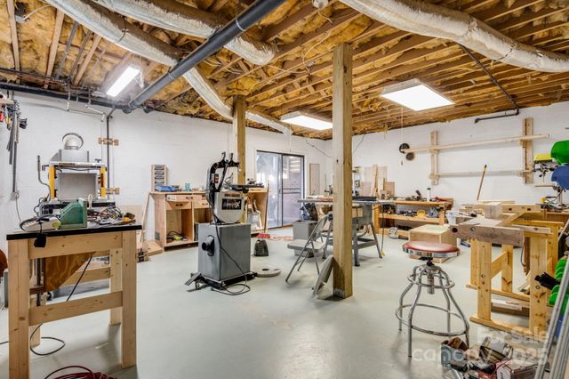 616 Erkwood Drive, Henderson, NC 28739