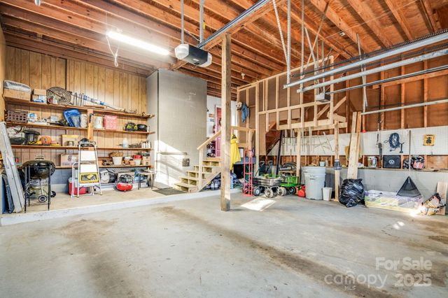 616 Erkwood Drive, Henderson, NC 28739