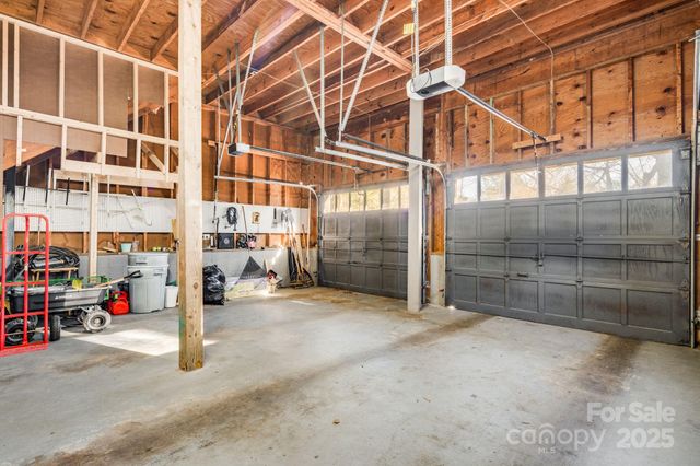 616 Erkwood Drive, Henderson, NC 28739