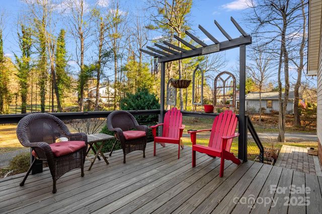 616 Erkwood Drive, Henderson, NC 28739