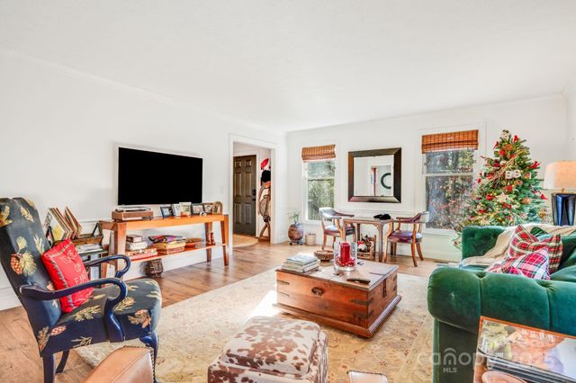 616 Erkwood Drive, Henderson, NC 28739