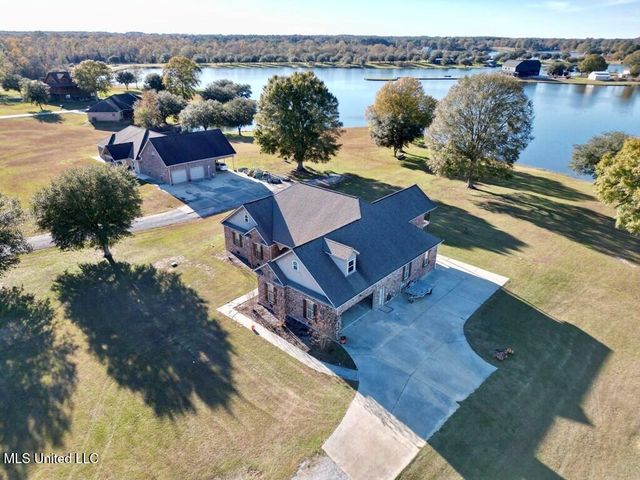 6 Lunker Lane, Poplarville, MS 39470