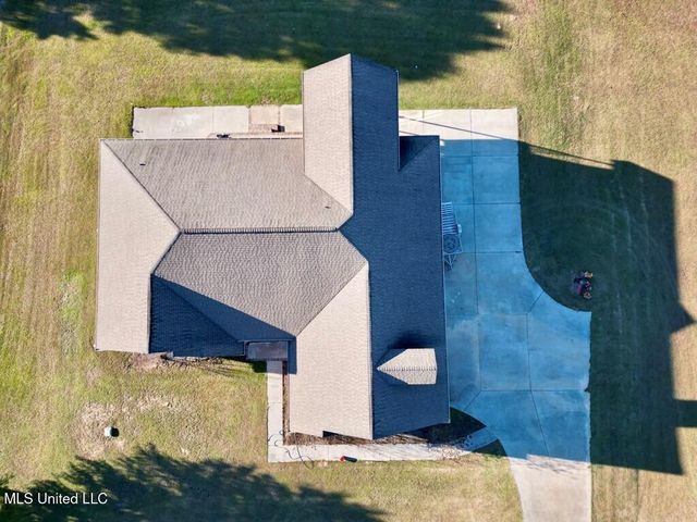 6 Lunker Lane, Poplarville, MS 39470