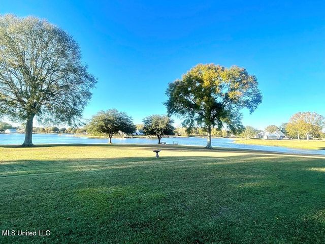 6 Lunker Lane, Poplarville, MS 39470